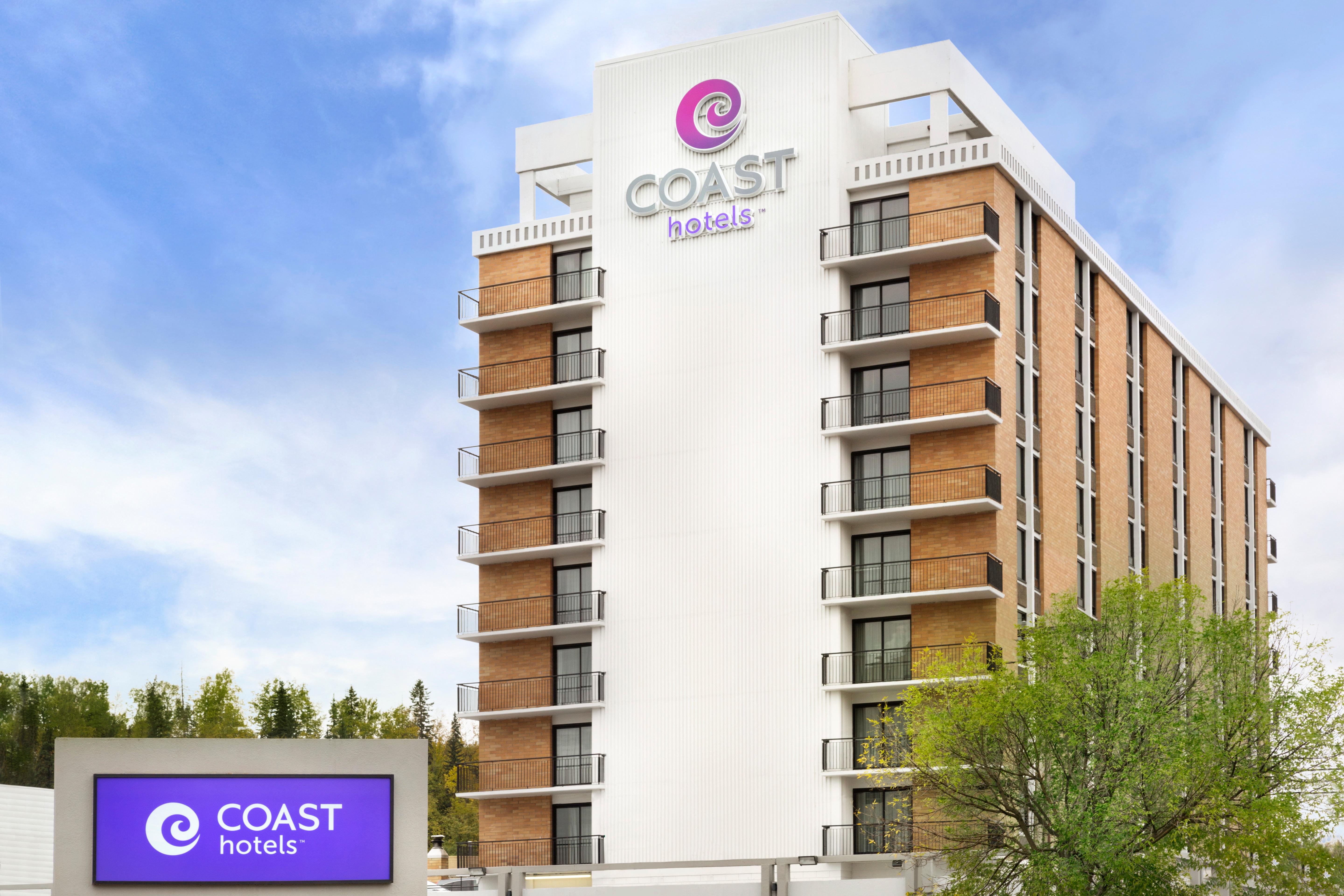 Coast Prince George Hotel By Apa Bagian luar foto