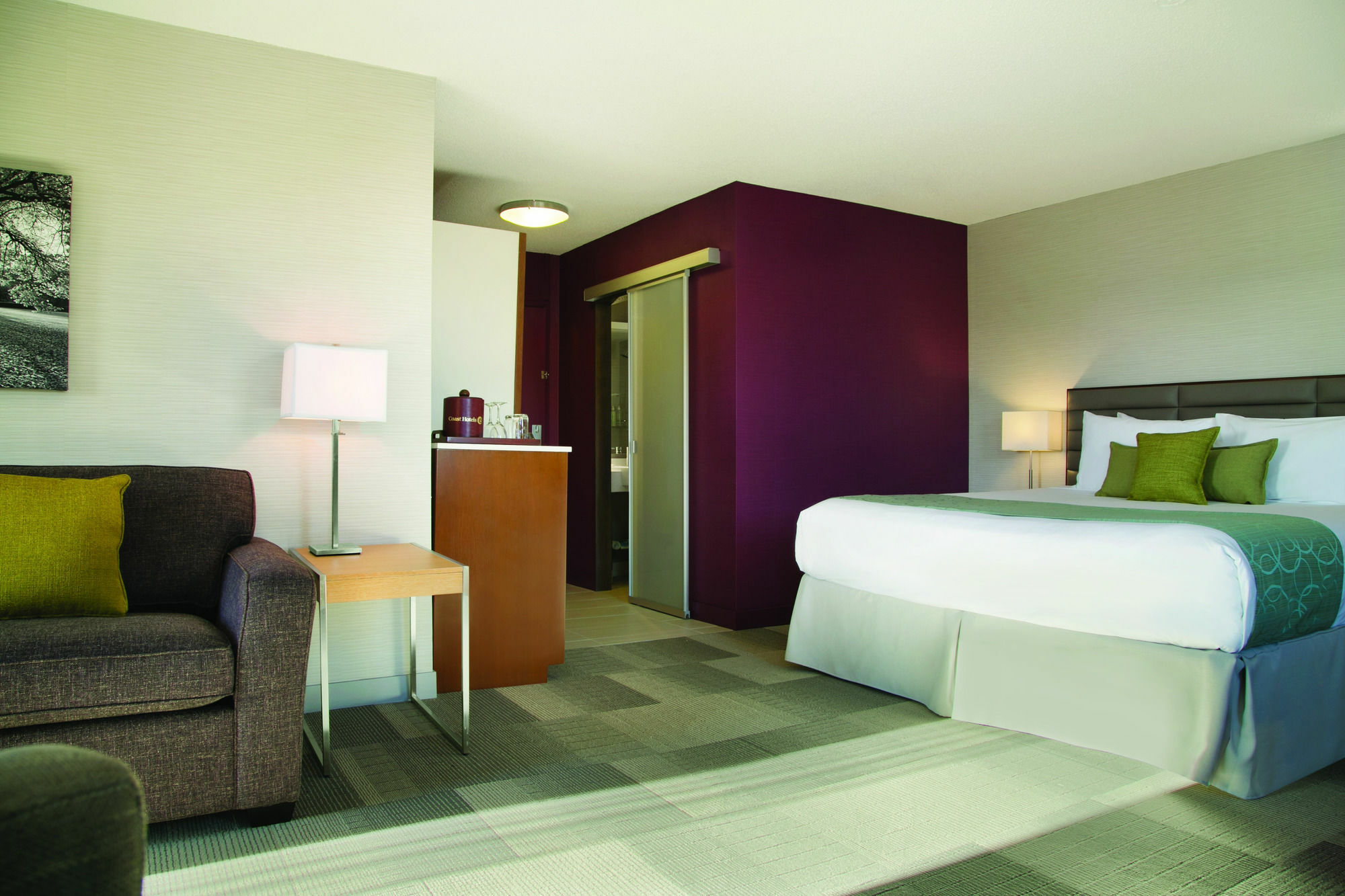 Coast Prince George Hotel By Apa Bagian luar foto