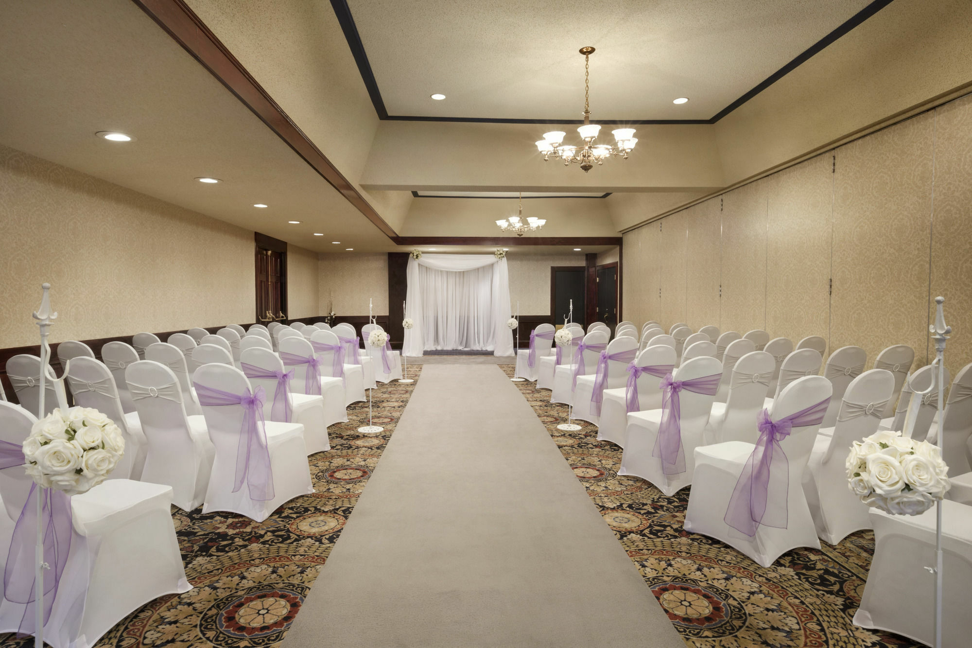 Coast Prince George Hotel By Apa Bagian luar foto